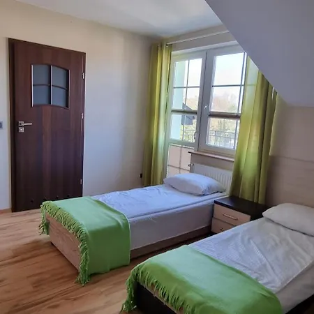 ホームステイ W Zielonym Domku Łazy