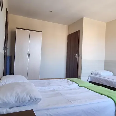 W Zielonym Domku ホームステイ Łazy